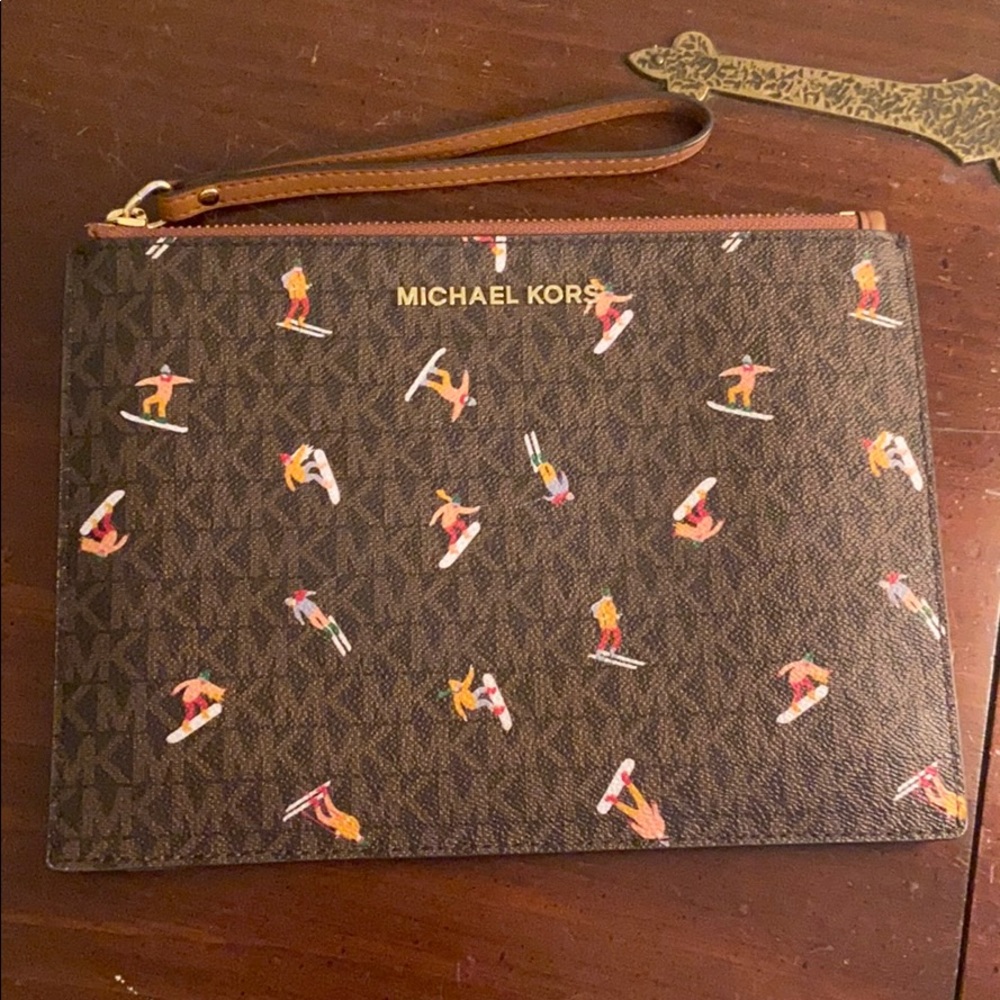 Michael Kors Aspen Jet Set